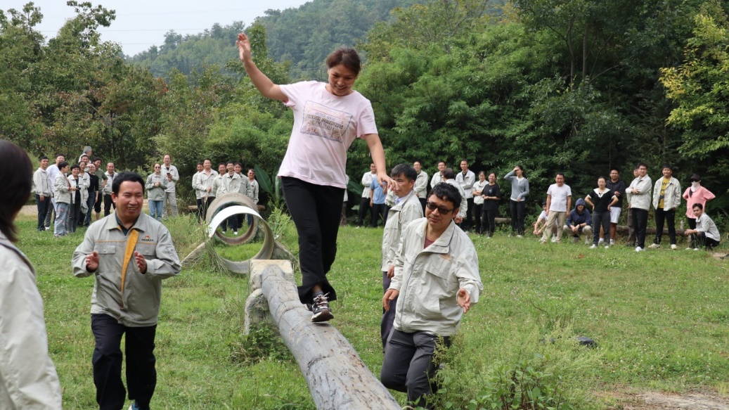 C:\Users\Administrator\Desktop\云南院國慶\5.2云南院建國75周年工會(huì )活動(dòng).JPG